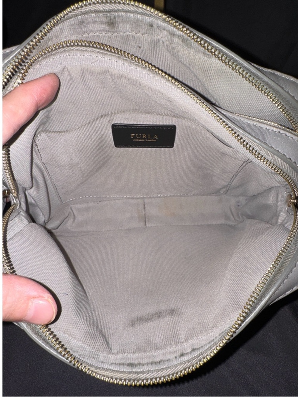 Furla camera bag that needs rehab - Picture 11 of 11